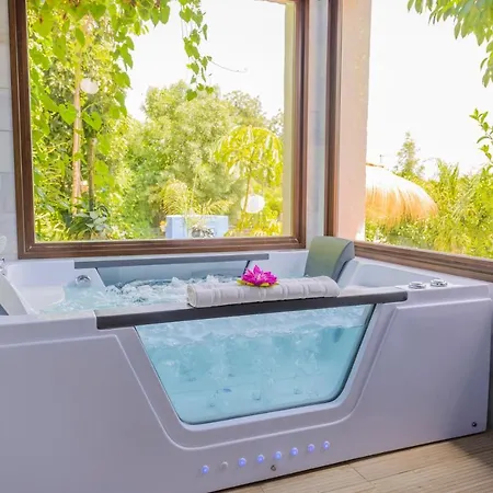Holiday home Casa Privada Dos Con Jacuzzi Y Piscina Malaga Alora